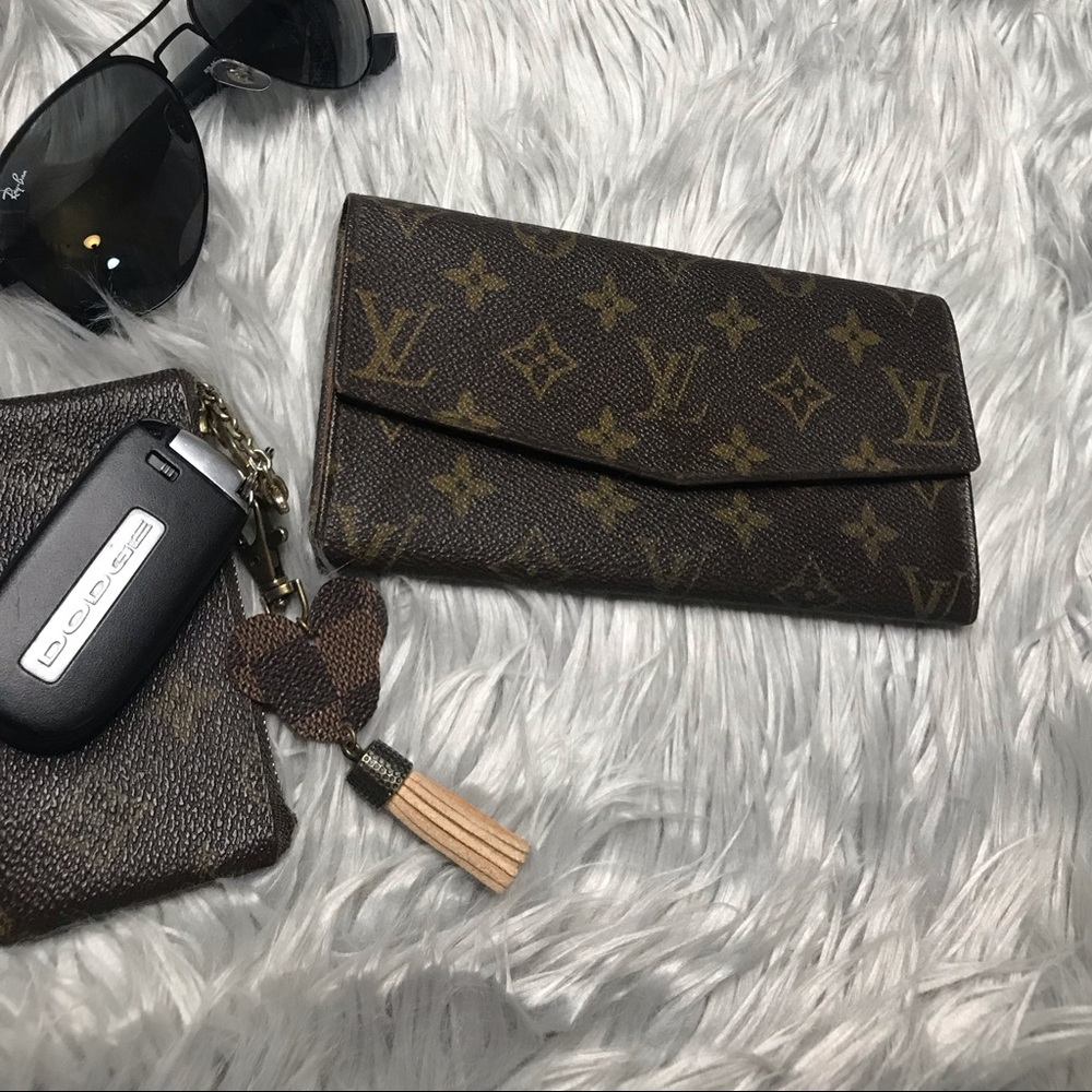 AUTH Vintage Louis Vuitton Sarah Wallet 852